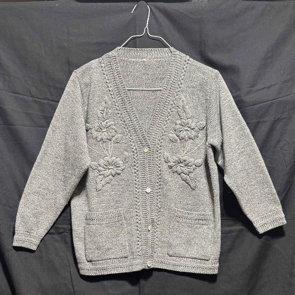 Chic Gray Women's Cardigan with Floral Design